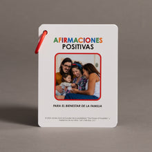 Load image into Gallery viewer, A deck of cards with a family image on the cover, titled 'Afirmaciones Positivas Para El Bienestar De La Familia', which translates to 'Positive Affirmations for Family Well-being'.